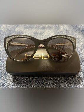 bebe Black Cat-Eye Sunglasses with Sparkle Trim Jet NWOT